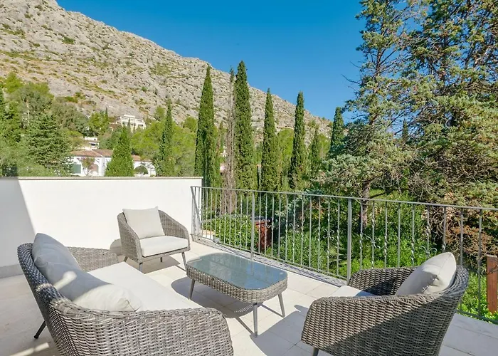 Font * Польєнса